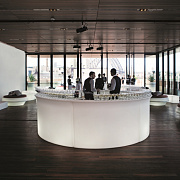 BREAK BAR
